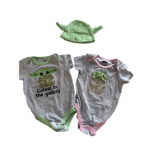 Pack of two baby yoda onsies 6-12 month Star Wars